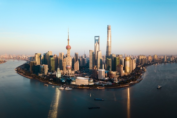 Shanghai breaks record for imports, exports