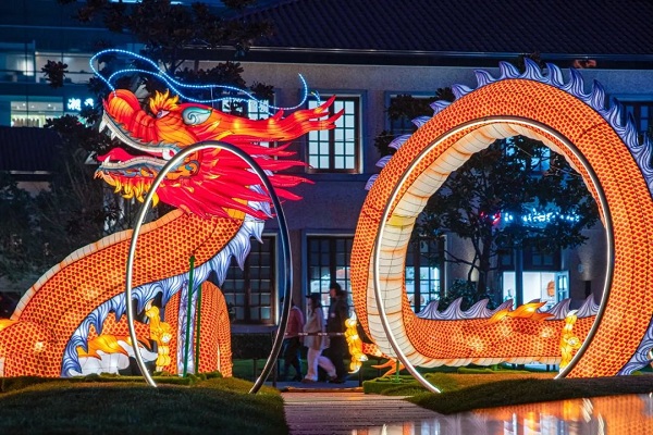 Changning welcomes New Year with dazzling art installations